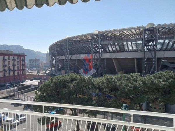 appartamento in vendita a Napoli in zona Fuorigrotta