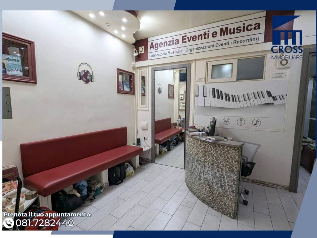 negozio in vendita a Napoli in zona Soccavo