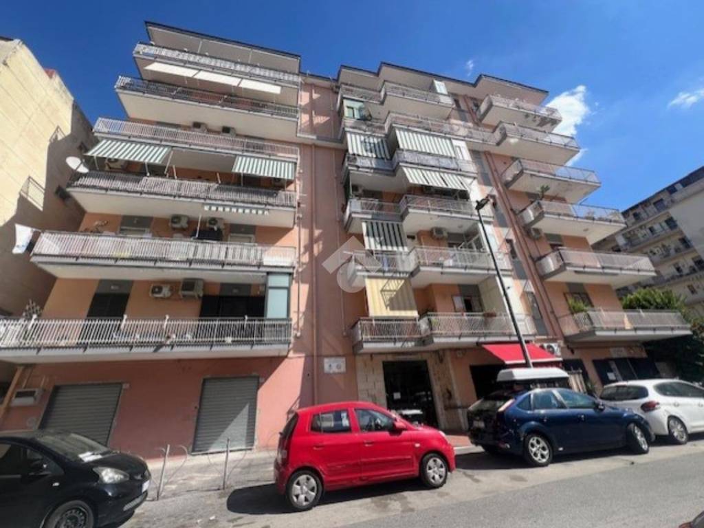 appartamento in vendita a Napoli in zona Pianura