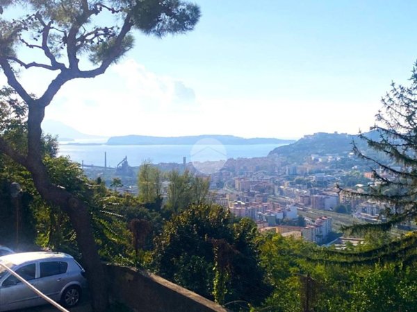 appartamento in vendita a Napoli in zona Posillipo