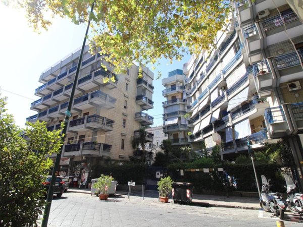 appartamento in vendita a Napoli in zona San Carlo all'Arena
