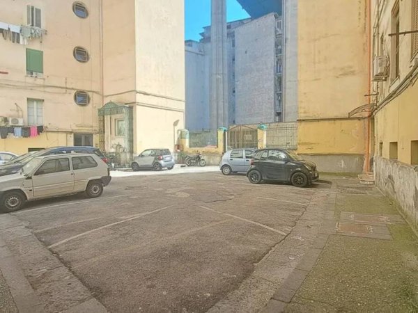 appartamento in vendita a Napoli in zona Stella