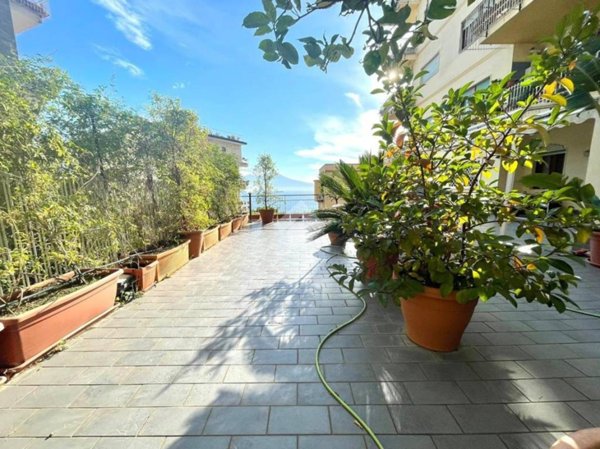 appartamento in vendita a Napoli in zona Posillipo