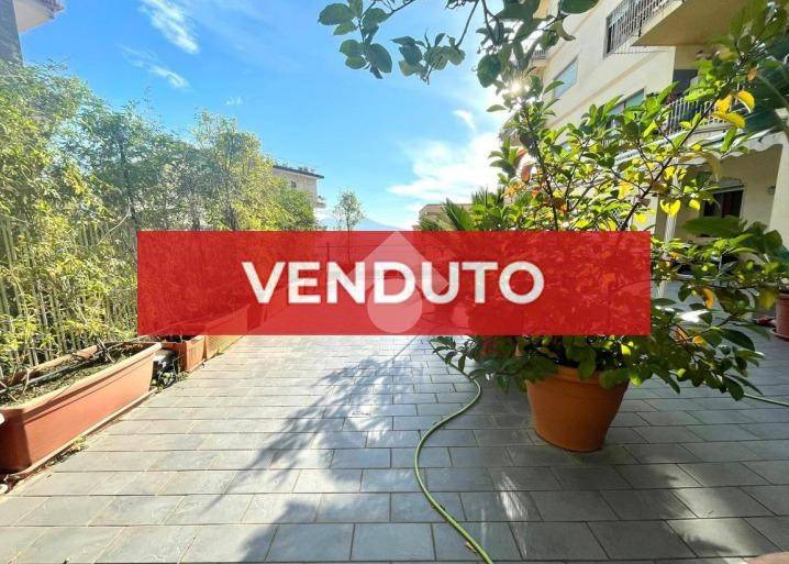 appartamento in vendita a Napoli in zona Posillipo