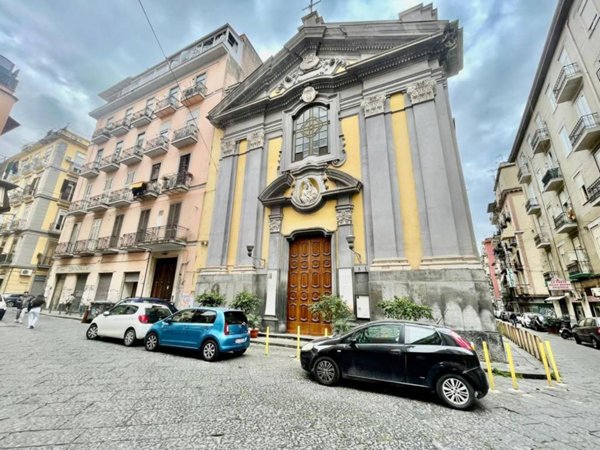 appartamento in vendita a Napoli in zona Pendino / San Giuseppe