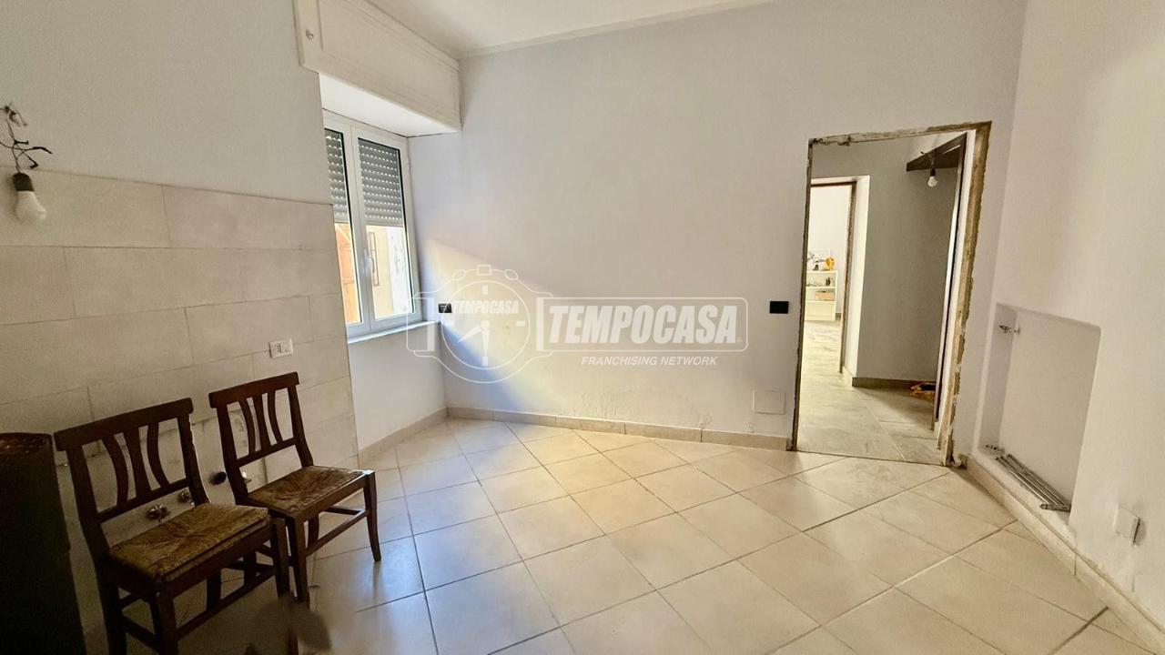 appartamento in vendita a Napoli in zona Fuorigrotta