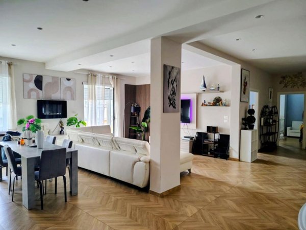 appartamento in vendita a Napoli in zona Capodimonte / Colli Aminei