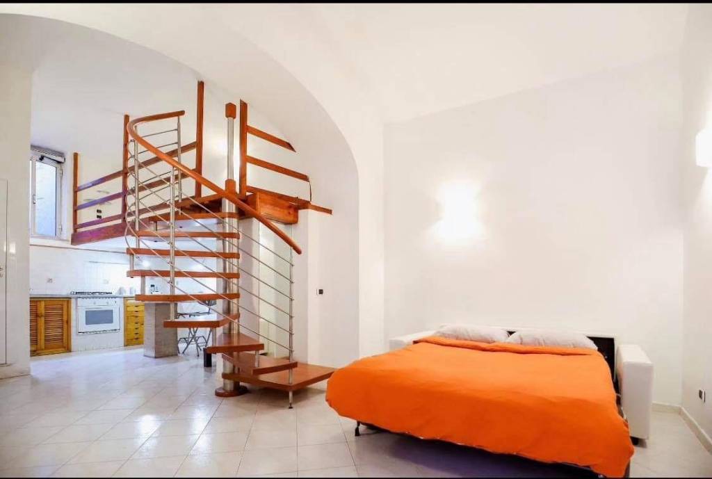 appartamento in vendita a Napoli in zona Arenella