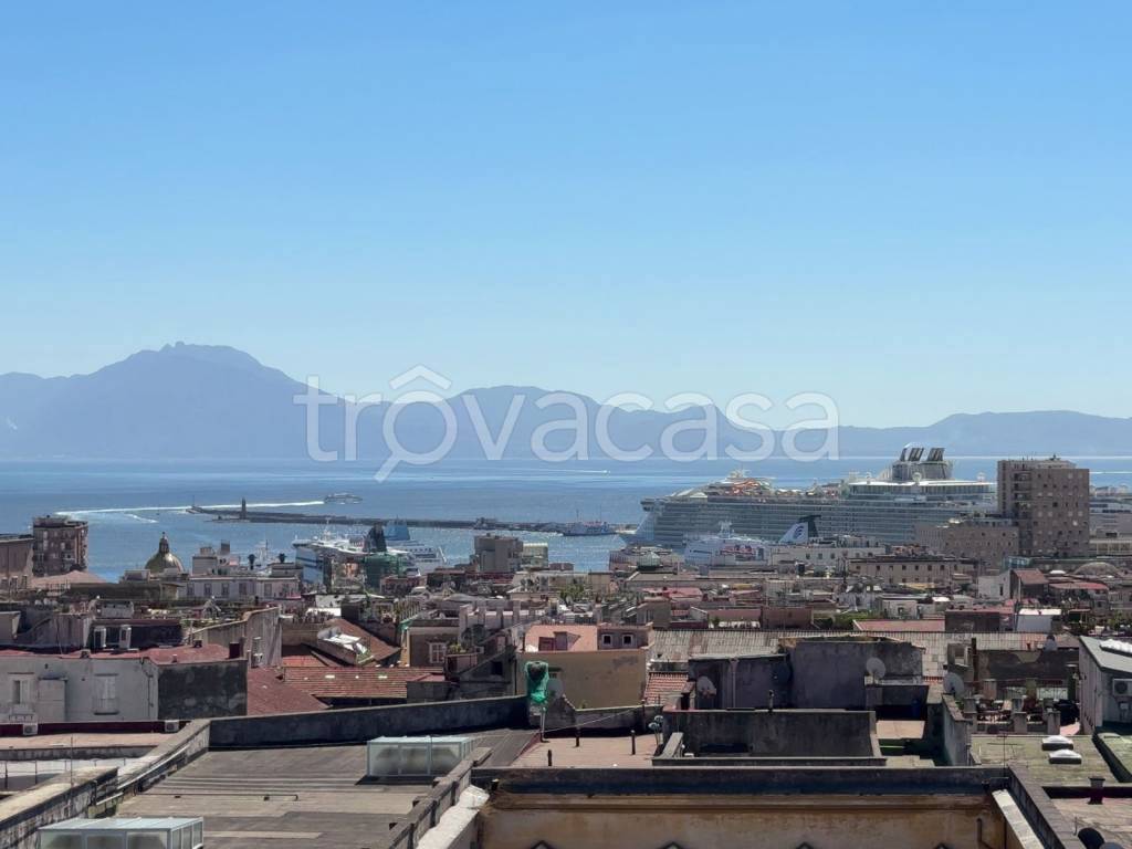 appartamento in vendita a Napoli in zona San Ferdinando