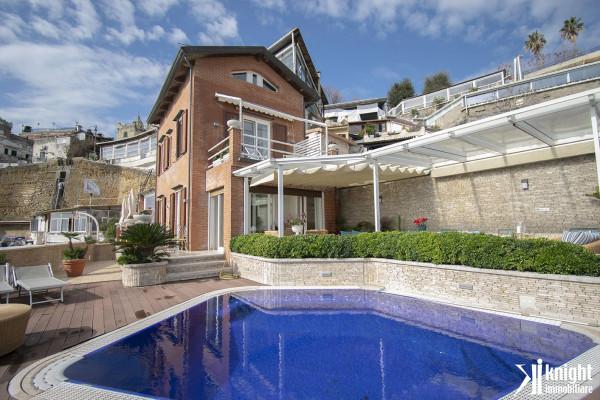 casa indipendente in vendita a Napoli in zona Posillipo