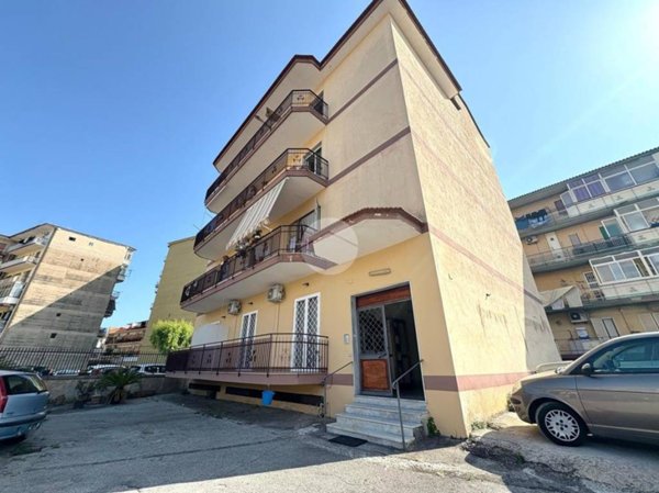 appartamento in vendita a Napoli in zona Pianura
