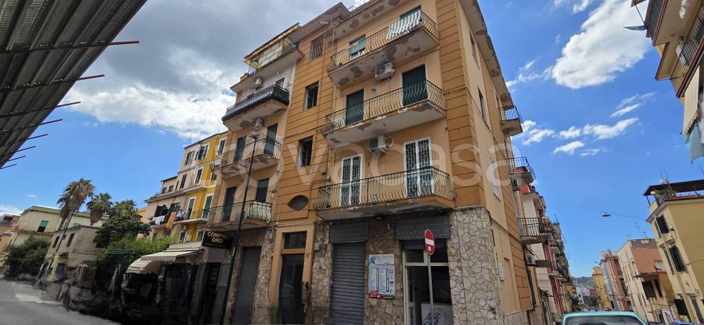 appartamento in vendita a Napoli in zona Bagnoli