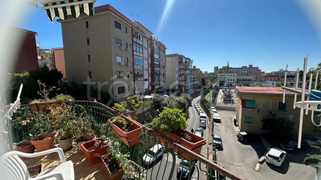 appartamento in vendita a Napoli in zona Arenella