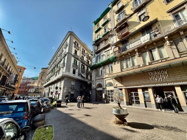 appartamento in vendita a Napoli in zona Pendino / San Giuseppe
