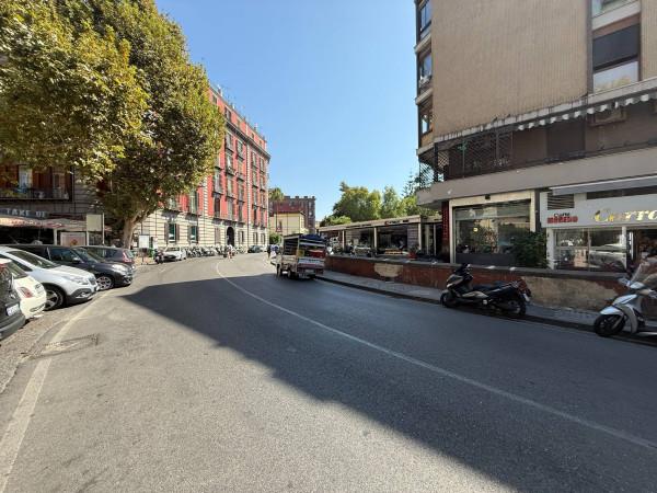 appartamento in vendita a Napoli in zona Chiaia