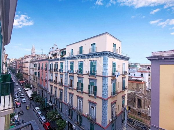 appartamento in vendita a Napoli in zona Pendino / San Giuseppe