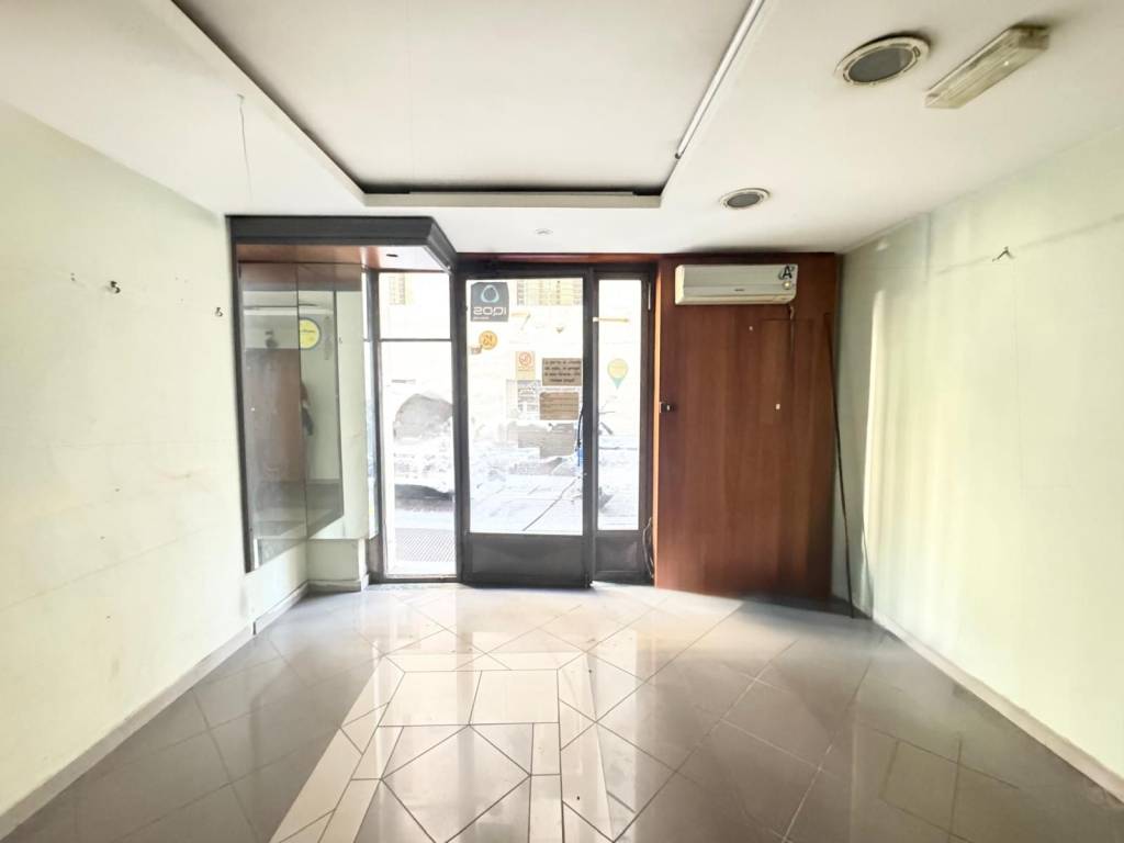 negozio in vendita a Napoli