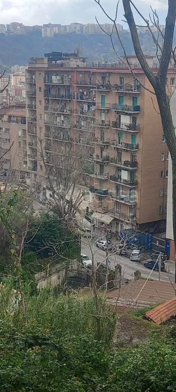 appartamento in vendita a Napoli in zona Fuorigrotta