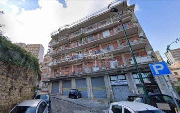 appartamento in vendita a Napoli in zona Stella