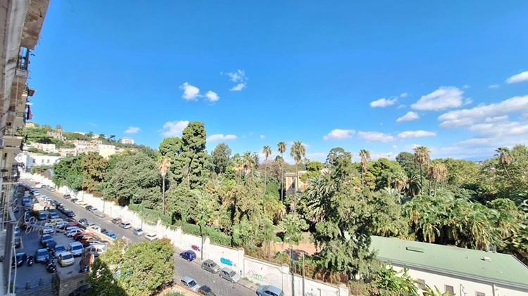 appartamento in vendita a Napoli in zona Stella