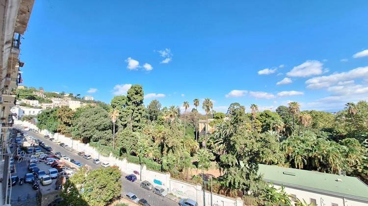 appartamento in vendita a Napoli in zona Stella