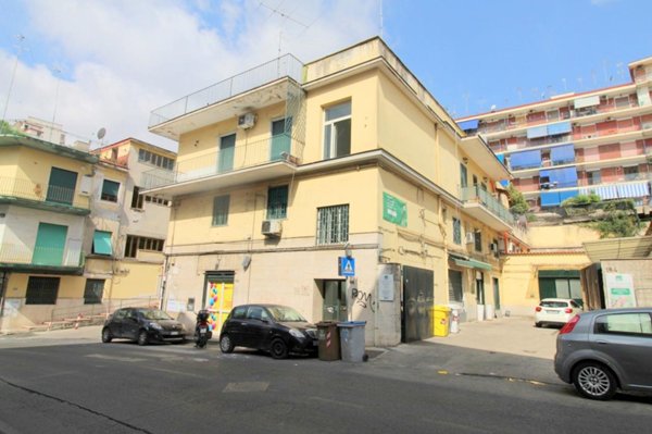 appartamento in vendita a Napoli in zona Stella