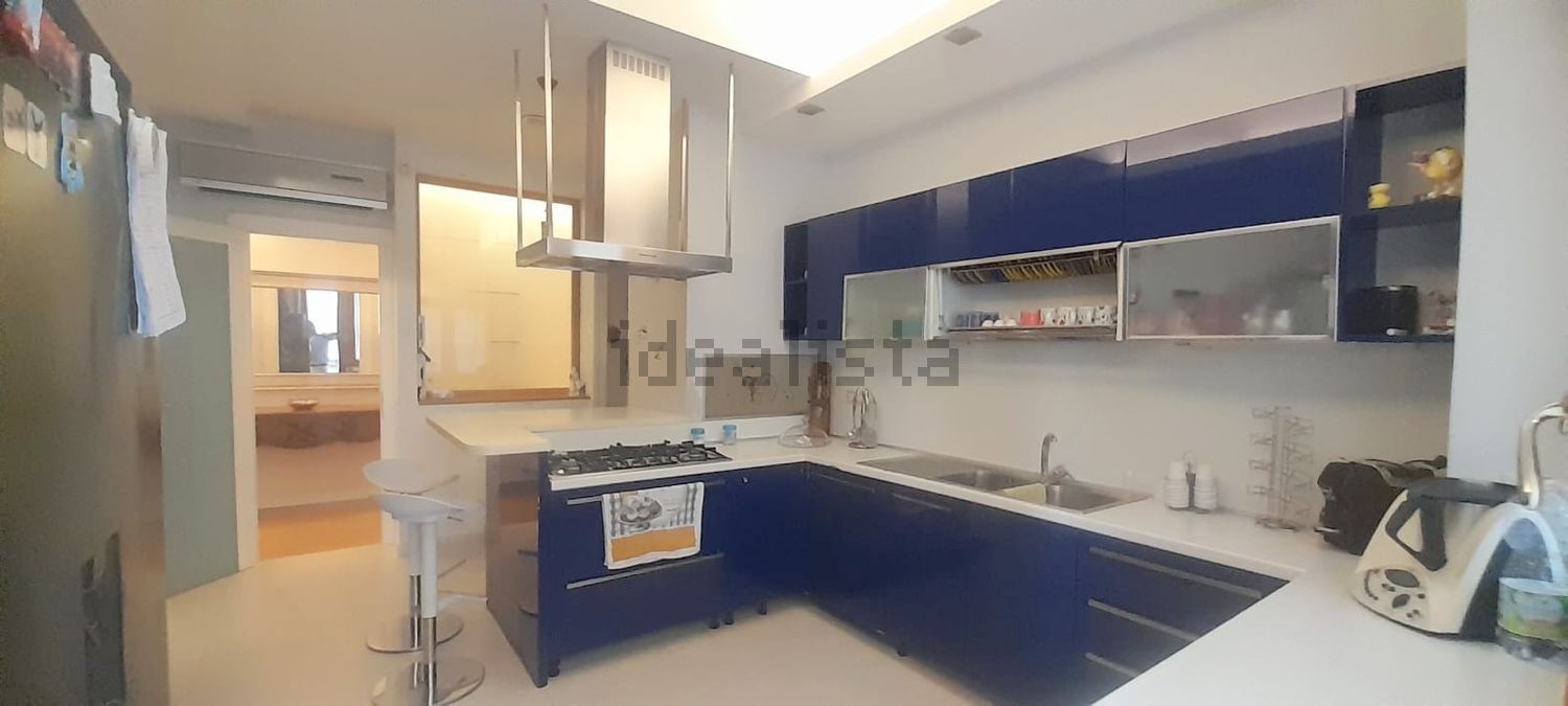 appartamento in vendita a Napoli in zona Chiaia