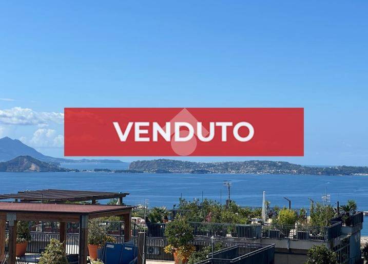 appartamento in vendita a Napoli in zona Posillipo