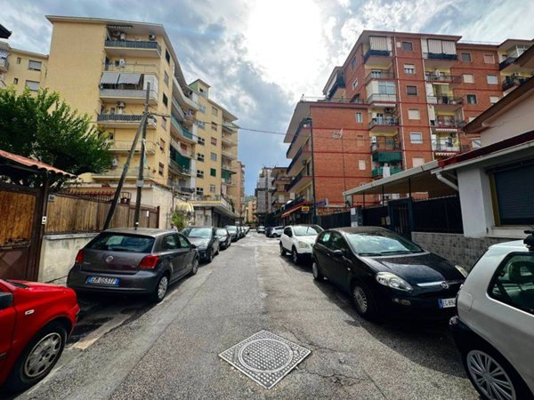appartamento in vendita a Napoli in zona Fuorigrotta