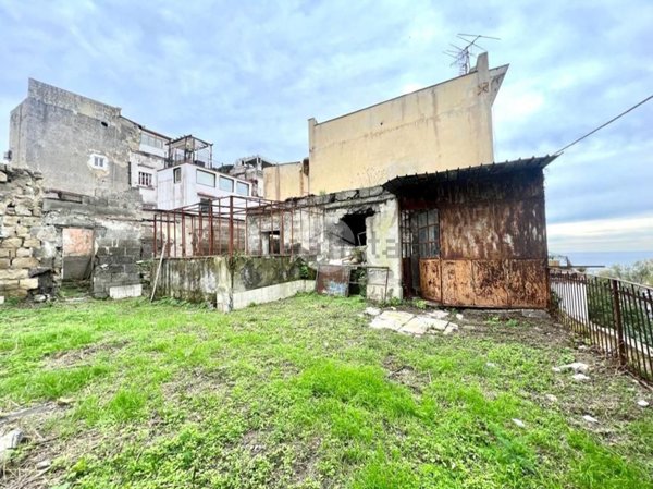 appartamento in vendita a Napoli in zona Posillipo