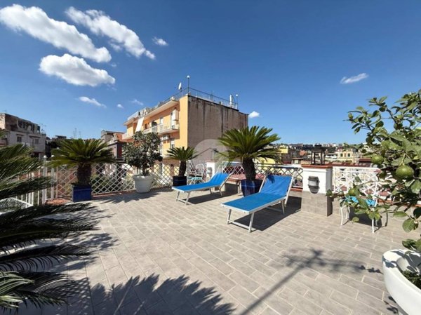 appartamento in vendita a Napoli in zona Stella