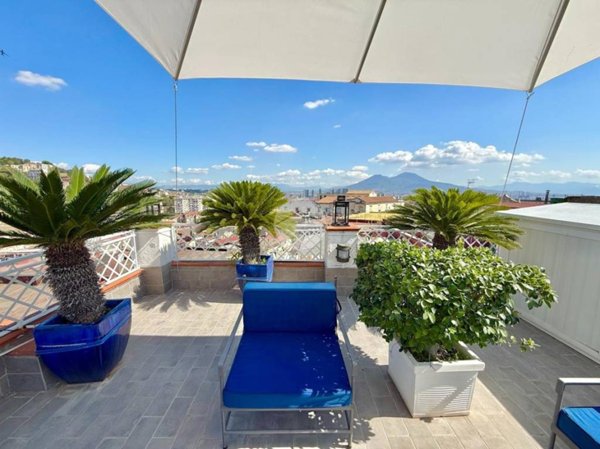 appartamento in vendita a Napoli in zona Stella