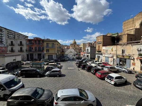 appartamento in vendita a Napoli in zona Pendino / San Giuseppe