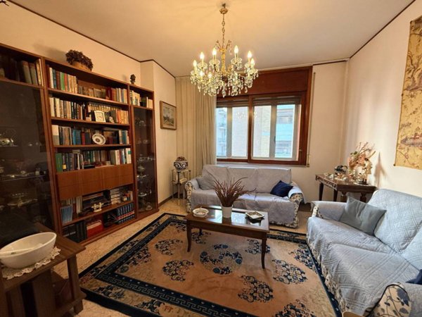appartamento in vendita a Napoli in zona Montecalvario