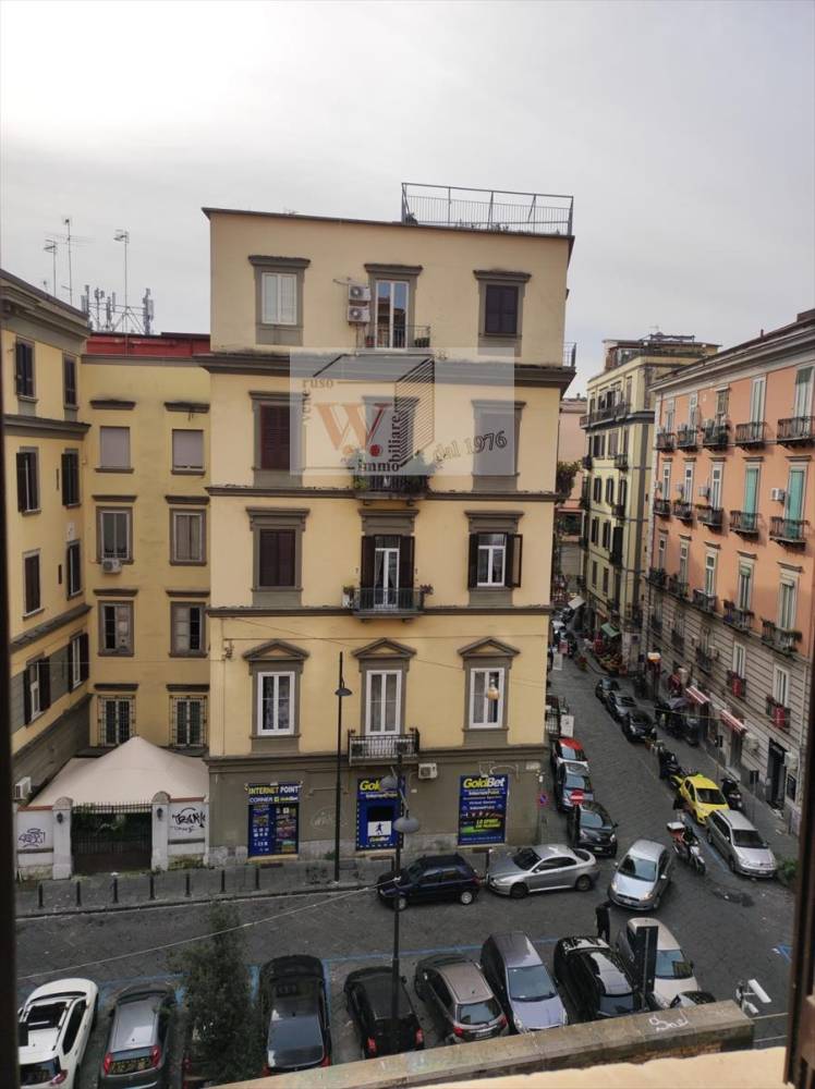 appartamento in vendita a Napoli in zona Pendino / San Giuseppe