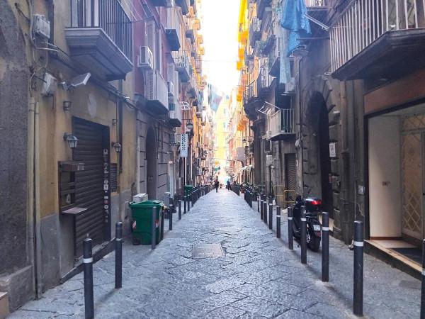 appartamento in vendita a Napoli in zona Chiaia