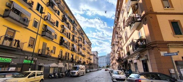 appartamento in vendita a Napoli in zona San Lorenzo
