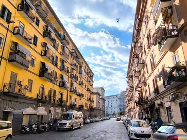 appartamento in vendita a Napoli in zona San Lorenzo