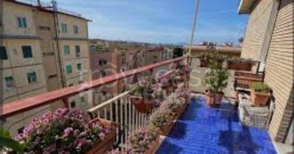 appartamento in vendita a Napoli in zona Arenella