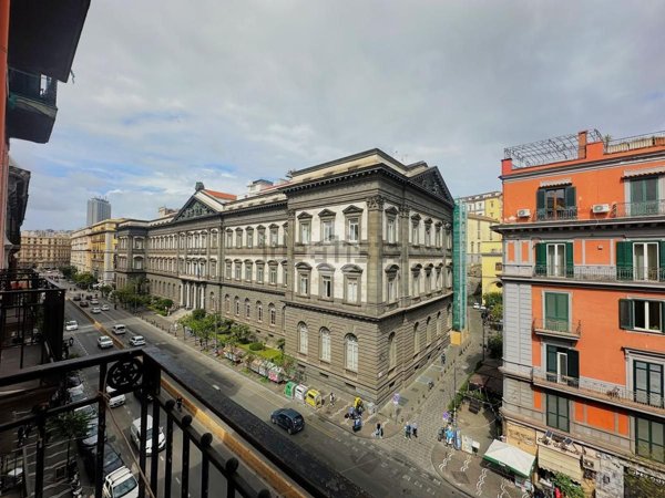 appartamento in vendita a Napoli in zona Pendino / San Giuseppe