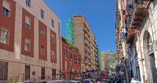 appartamento in vendita a Napoli in zona Chiaia
