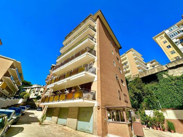 appartamento in vendita a Napoli in zona Arenella