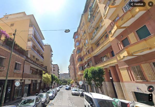 appartamento in vendita a Napoli in zona Arenella