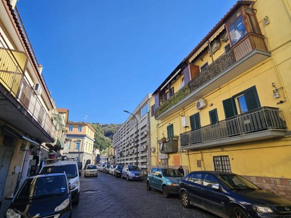 appartamento in vendita a Napoli in zona Pianura