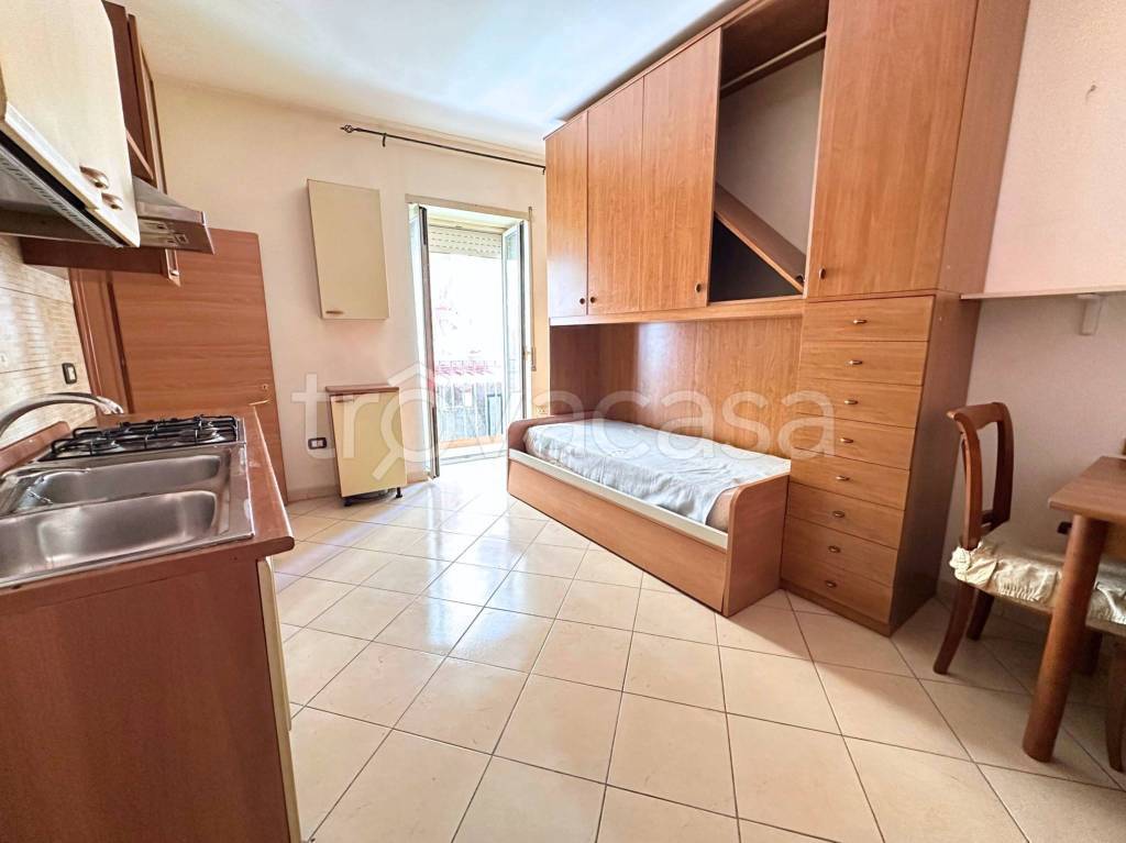 appartamento in vendita a Napoli in zona Stella
