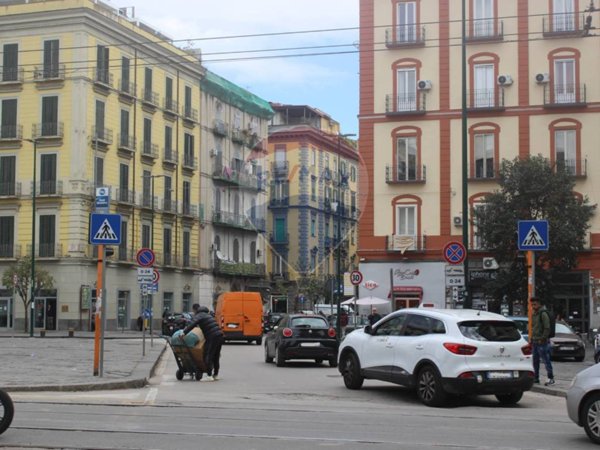 negozio in vendita a Napoli in zona Vicaria