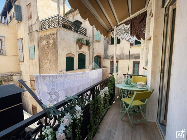 appartamento in vendita a Napoli in zona San Ferdinando