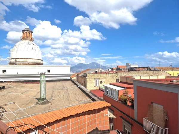 appartamento in vendita a Napoli in zona Montecalvario