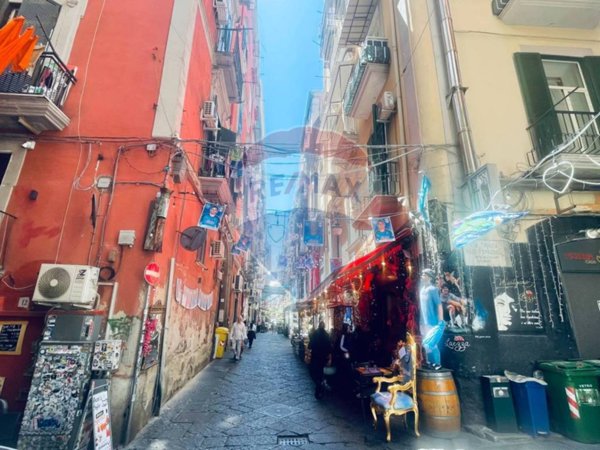 appartamento in vendita a Napoli in zona Stella