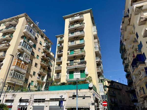 appartamento in vendita a Napoli in zona Fuorigrotta